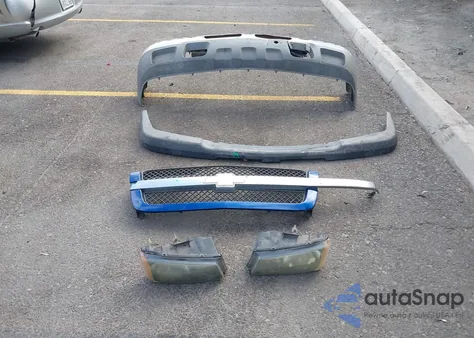 2004 Chevrolet Silverado 1500 Ls из США, поврежденный, VIN 2GCEK19T241252247